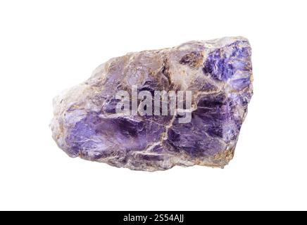 Gros plan de l'échantillon de minéral naturel de la collection géologique - cristal brut de Cordiérite (Iolite) isolé sur fond blanc. cristal brut de Banque D'Images