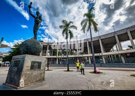 Lors de son ouverture pour la Coupe du monde 1950, il était le plus grand stade du monde. Plus de 200 000 personnes se sont pressées pour regarder le match final – le Mo Banque D'Images