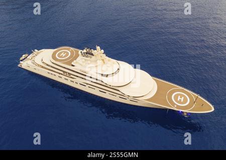 Vue aérienne du superyacht de 156 mètres DILBAR, livré en 2016 par le chantier naval Luerssen Yachts à l'oligarque russe Alisher Usmanov Alisher Usmanov, Gen Banque D'Images