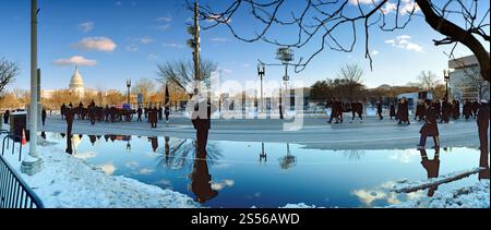 Funérailles de l'ancien président américain Jimmy carter sur un caisson tiré par des chevaux escorté au Capitole pour se coucher dans l'état. Washington DC. 7 janvier 2025. Banque D'Images