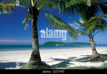 Une plage avec paysage naer Ayer Hangat Village dans le nord de l'île de Langkawi en Malaisie.Malaisie, Langkawi, janvier 2003 Banque D'Images