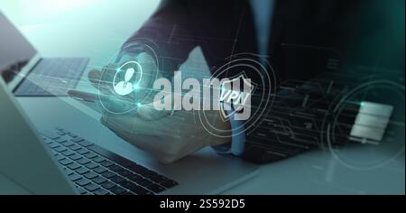 Homme d'affaires utilisant la technologie Virtual Private Network sur smartphone tunnel crypté vers un serveur distant sur Internet pour protéger la confidentialité des données ou contourner Banque D'Images