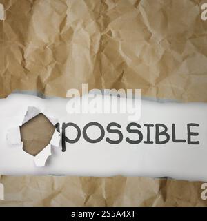 Déchirer l'enveloppe de papier froissé à recycler par mot impossible transformé en possible comme concept Banque D'Images