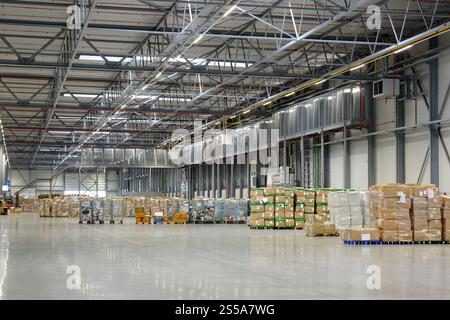 Cainiao Smart Logistics Network Limited est une société de logistique chinoise lancée par Alibaba Group, conjointement avec huit autres sociétés. Ici, le Cainia Banque D'Images