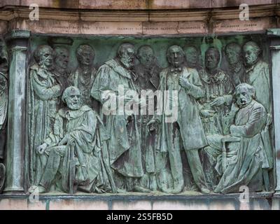 Le mémorial de la Reine Victoria à Dalton Square Lancaster, financé par James Williamson 1er baron Ashton, en 1906, conçu par Herbert Hampton avec quatre BA Banque D'Images