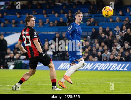 Londres, Royaume-Uni. 14 janvier 2025. L'attaquant de Chelsea Cole Palmer (20 ans) tire lors du match de premier League à Stamford Bridge, Londres. Le crédit photo devrait se lire : Ian Stephen/Sportimage crédit : Sportimage Ltd/Alamy Live News Banque D'Images