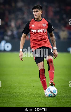 Leverkusen, Deutschland. 14 janvier 2025. Piero Hincapie (Bayer 04 Leverkusen, 3) ; Bayer 04 Leverkusen - 1. FSV Mainz 05 an Spieltag 17 der 1. Fu?ball-Bundesliga AM 14.01.2025 in der BayArena à Leverkusen. DIE DFL-VORSCHRIFTEN VERBIETEN JEDE VERWENDUNG VON FOTOS ALS BILDSEQUENZEN UND/ODER QUASI-VIDÉO. Crédit : dpa/Alamy Live News Banque D'Images