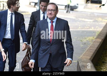 Kevin Spacey arrive à Southwark Crown court à Londres, en Angleterre. ROYAUME-UNI. Lundi 3 juillet 2023 Banque D'Images