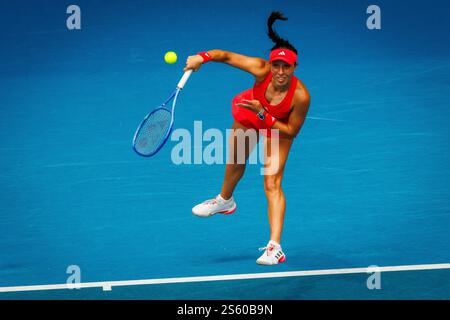 Melbourne, Australie. 15 janvier 2025. L'américaine Jessica Pegula photographiée en action lors d'un match de tennis contre les Belges Mertens, lors du deuxième tour du simple féminin du tournoi de tennis du Grand Chelem 'Australian Open', mercredi 15 janvier 2025 à Melbourne Park, Melbourne, Australie. L’édition 2025 du Grand Chelem australien se déroule du 12 au 26 janvier. BELGA PHOTO PATRICK HAMILTON crédit : Belga News Agency/Alamy Live News Banque D'Images