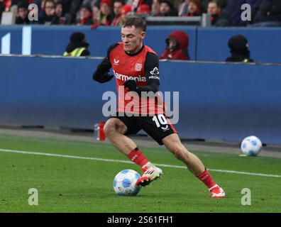 Florian Wirtz (Bayer), Leverkusen, Allemagne. 14 janvier 2025. Football Bundesliga, Journée 17, Bayer 04 Leverkusen - 1. FSV Mainz 05. LA RÉGLEMENTATION DFL INTERDIT TOUTE UTILISATION DE PHOTOGRAPHIES COMME SÉQUENCES D'IMAGES ET/OU QUASI-VIDÉO crédit : Juergen Schwarz/Alamy Live News Banque D'Images