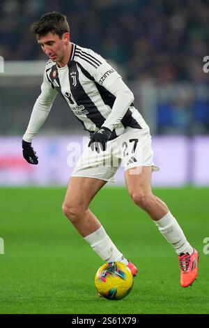 Bergame, Italie du Nord - mardi 14 janvier 2025. Andrea Cambiaso de la Juventus pendant le match de football Serie A entre Atalanta et Juventus au stade Gewiss de Bergame, Italie du Nord - mardi 14 janvier 2025. Sport - Soccer . (Photo de Spada/Lapresse) crédit : LaPresse/Alamy Live News Banque D'Images