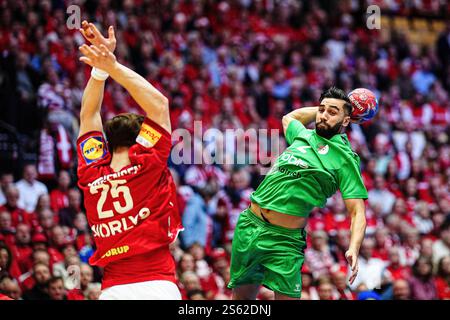 Wurf/Tor Hani Abderrafik Bounab (Algerien, #02) DEN, Daenemark v. Algerien, Handball, IHF Weltmeisterschaft 2025, Gruppe B, Spieltag 1, 14.01.2025 Foto : Eibner-Pressefoto/Marcel von Fehrn Banque D'Images