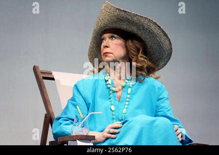 Marion Kracht BEI der Fotoprobe zum Theaterstück Eine mords-Freundin in der Komödie Winterhuder Fährhaus. Hambourg, 15.01.2025 Foto:xgbrcix/xFuturexImagex mordsfreundin 5104 Banque D'Images