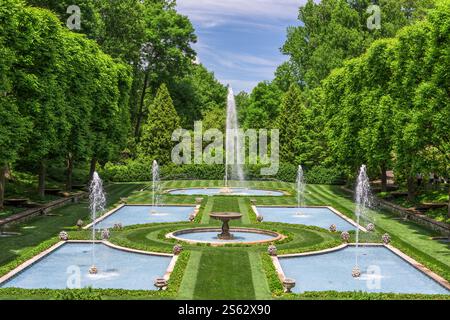 KENNETT SQUARE, PENNSYLVANIE, États-Unis - 10 JUIN 2016 : jardins botaniques Longwood Gardens au jardin aquatique italien. Banque D'Images