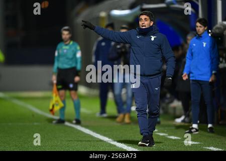 Rome, Italie. 15 janvier 2025. Gianluca Grassadonia entraîneur de S.S. Lazio lors des quarts de finale de Coppa Italia Womenâ entre S.S. Lazio Women et F.C. Juventus Women au stade Mirko Fersini le 15 janvier 2025 à Formello, Italie. Crédit : Agence photo indépendante/Alamy Live News Banque D'Images