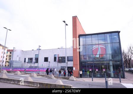 Turin, Italie. 11 janvier 2025. Vue générale Curling : doubles mixtes entre Japon et Suisse pendant les Jeux universitaires mondiaux de Turin 2025 de la FISU à l'Inalpi Arena de Turin, Italie . Crédit : AFLO SPORT/Alamy Live News Banque D'Images