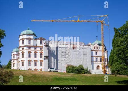 Chantier avec échafaudage et grue de construction, Palais Ducal, celle, Heath Lüneburg, basse-Saxe, Allemagne Banque D'Images