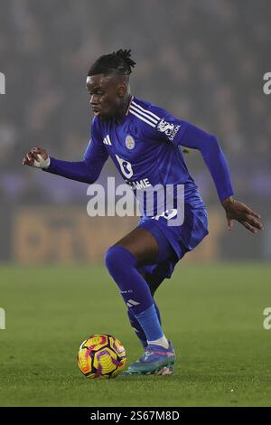 Leicester, Royaume-Uni. 15 janvier 2025. Stephy Mavididi de Leicester City lors du match de Leicester City FC contre Crystal Palace FC English premier League au King Power Stadium, Leicester, Angleterre, Royaume-Uni le 15 janvier 2025 crédit : James Holyoak/Every second Media crédit : Every second Media/Alamy Live News Banque D'Images