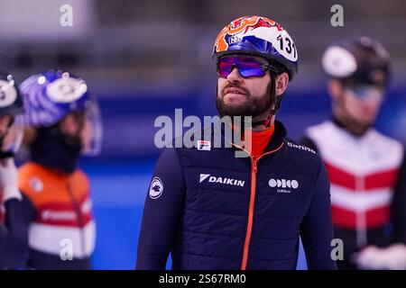 Dresde, Allemagne. 16 janvier 2025. DRESDE, ALLEMAGNE - 16 JANVIER : Sjinkie KNEGT des pays-Bas lors d'un entraînement avant les Championnats d'Europe de patinage de vitesse sur courte piste 2025 de l'ISU à la JOYNEXT Arena le 16 janvier 2025 à Dresde, Allemagne (photo par Andre Weening/Orange Pictures) crédit : Orange pics BV/Alamy Live News Banque D'Images