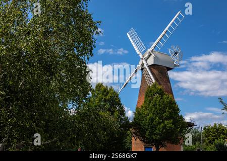 Essex, Royaume-Uni - 27 juillet 2024 : vue de Rayleigh Windmill, dans la ville marchande de Rayleigh dans l'Essex, Royaume-Uni. Banque D'Images