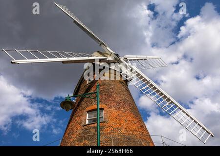 Essex, Royaume-Uni - 27 juillet 2024 : vue de Rayleigh Windmill, dans la ville marchande de Rayleigh dans l'Essex, Royaume-Uni. Banque D'Images