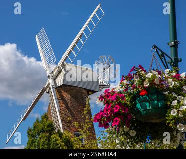 Essex, Royaume-Uni - 27 juillet 2024 : vue de Rayleigh Windmill, dans la ville marchande de Rayleigh dans l'Essex, Royaume-Uni. Banque D'Images