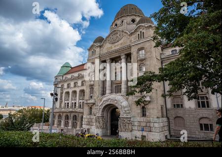 Budapest, Hongrie, 29 août 2022. La façade imposante et élégante de l'Hôtel Gellert et des Thermes. L'un des plus luxueux de la ville. A y Banque D'Images