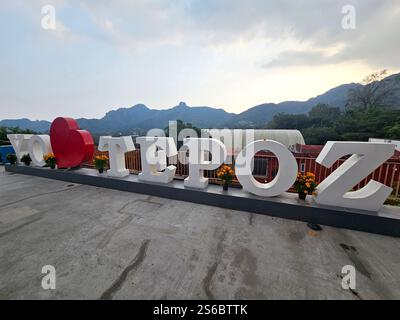 Tepoztlan, Morelos, Mexique - 7 novembre 2024 : ville magique Tepoztlan à Morelos, Mexique. Destination touristique populaire pour son climat chaud et la pyramide Banque D'Images