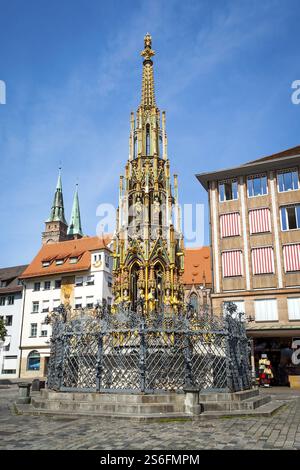 L'image d'une jolie fontaine à Nuremberg Allemagne Bavière Banque D'Images