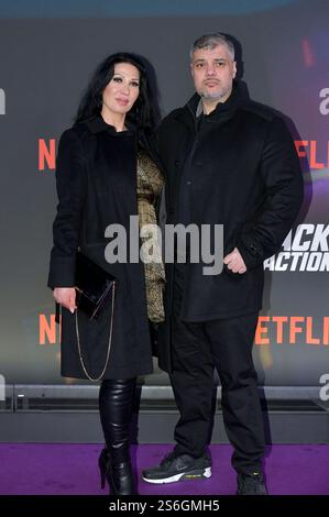 Imad Mardnli mit Ehefrau Samia Mardnli beim projection des films Netflix 'Back in action' im Zoo Palast. Berlin, 15.01.2025 Banque D'Images