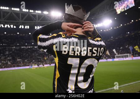 Torino, Italie. 26 novembre 2023. Foto Fabio Ferrari/LaPresse26 novembre 2023 - Torino, Italia - sport - Juventus vs Inter - Campionato Italiano di calcio Serie A TIM 2023/2024 - Allianz Stadium. Nella foto : Francesca Bergesio - Miss Italia 2023 26 novembre 2023 Turin, Italie - football sportif - Juventus vs Inter - Championnat d'Italie de Football League A TIM 2023/2024 - Allianz Stadium sur la photo : Francesca Bergesio Miss Italia 2023 crédit : LaPresse/Alamy Live News Banque D'Images