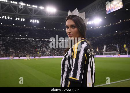 Torino, Italie. 26 novembre 2023. Foto Fabio Ferrari/LaPresse26 novembre 2023 - Torino, Italia - sport - Juventus vs Inter - Campionato Italiano di calcio Serie A TIM 2023/2024 - Allianz Stadium. Nella foto : Francesca Bergesio - Miss Italia 2023 26 novembre 2023 Turin, Italie - football sportif - Juventus vs Inter - Championnat d'Italie de Football League A TIM 2023/2024 - Allianz Stadium sur la photo : Francesca Bergesio Miss Italia 2023 crédit : LaPresse/Alamy Live News Banque D'Images