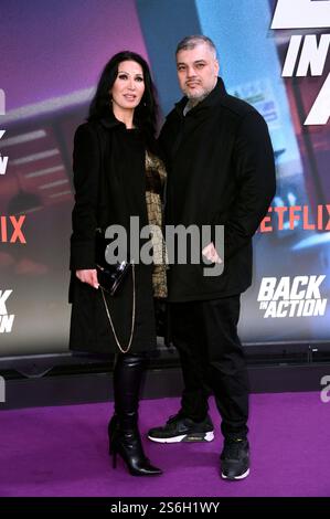 Imad Mardnli mit Ehefrau Samia Mardnli beim projection des films Netflix 'Back in action' im Zoo Palast. Berlin, 15.01.2025 Banque D'Images