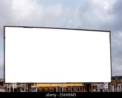 Un panneau d'affichage vierge dans la rue à Oyo Banque D'Images