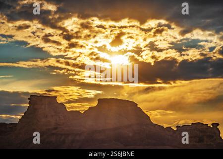Vue du géoparc West Gobi à Karamay, province du Xinjiang, Chine, 8 juillet 2023. Banque D'Images