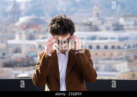 Rome, Italie, 17 janvier 2025 - Timothèe Chalamet assiste à Photocall pour le film 'Un inconnu complet à l'Hôtel de la ville à Rome. Crédits : Luigi de Pompeis/Alamy Live News Banque D'Images