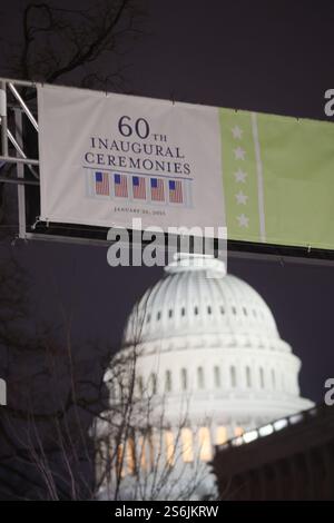 Washington, DC, États-Unis. 16 janvier 2025. Vue du Capitol Hill alors que Washington, DC se prépare pour la 60e cérémonie inaugurale le 16 janvier 2025. Crédit : Mpi34/Media Punch/Alamy Live News Banque D'Images
