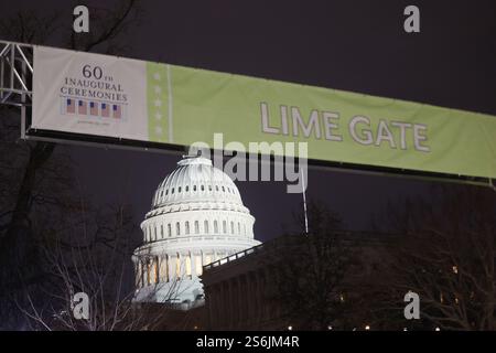 Washington, DC, États-Unis. 16 janvier 2025. Vue du Capitol Hill alors que Washington, DC se prépare pour la 60e cérémonie inaugurale le 16 janvier 2025. Crédit : Mpi34/Media Punch/Alamy Live News Banque D'Images