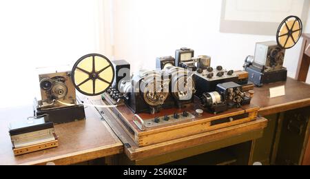 Wroclaw, Pologne. 6 mars 2024. Télégraphe de Boudot réalisé en URSS, Union soviétique vu dans l'exposition du musée. (Crédit image : © Damian Klamka/ZUMA Press Wire) USAGE ÉDITORIAL SEULEMENT! Non destiné à UN USAGE commercial ! Banque D'Images