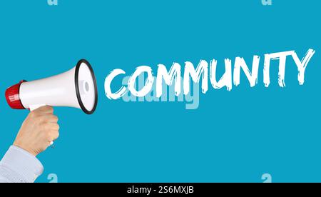 communauté communauté réseau social réseaux sociaux ordinateur main avec mégaphone Banque D'Images