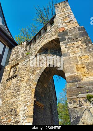 Porte de ville médiévale dans la vieille ville de Goslar Banque D'Images