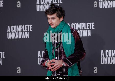 News - PHOTOCALL A COMPLETE UNKNOWN Timothee Chalamet assiste à la première Photocall A Complete Unknown à l'Auditorium Parco della Musica le 17 janvier 2025 à Rome, en Italie. Pendant l'APPEL PHOTO Un INCONNU COMPLET, nouvelles à Rome, Italie, 17 janvier 2025 Auditorium de Rome Parco della Musica Italie Copyright : xEmanuelaxVertollix/xLiveMediax LPN 1693439 Banque D'Images