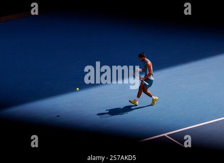 Melbourne, Australie. 19 janvier 2025. Carlos Alcaraz célèbre lors du match de 4e ronde masculin entre Carlos Alcaraz d'Espagne et Jack Draper de Grande-Bretagne à l'Open d'Australie à Melbourne, Australie, le 19 janvier 2025. Crédit : ma Ping/Xinhua/Alamy Live News Banque D'Images