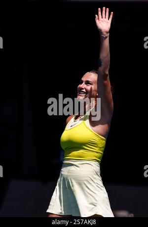 Melbourne, Australie. 19 janvier 2025. Aryna Sabalenka célèbre après le match de 4e tour féminin entre Aryna Sabalenka de Biélorussie et Mirra Andreeva de Russie à l'Open d'Australie de tennis à Melbourne, Australie, le 19 janvier 2025. Crédit : ma Ping/Xinhua/Alamy Live News Banque D'Images