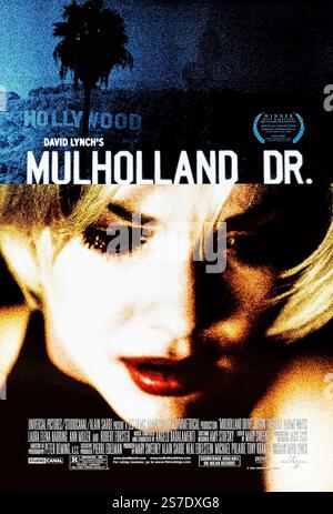 Mulholland Drive (2001) réalisé par David Lynch et mettant en vedette Naomi Watts, Laura Harring et Justin Theroux. Un thriller psychologique surréaliste sur une aspirante actrice qui arrive à Los Angeles et se retrouve empêtrée dans un mystérieux complot impliquant une belle femme amnésique. Photographie d'une affiche américaine originale de 2001 À USAGE ÉDITORIAL EXCLUSIF. Crédit : BFA / Universal Pictures Banque D'Images