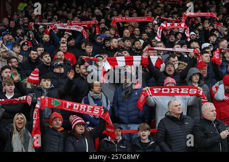 Nottingham, Royaume-Uni. 19 janvier 2025. Les fans de Nottingham Forest lors du match de Nottingham Forest FC contre Southampton FC English premier League à City Ground, Nottingham, Angleterre, Royaume-Uni le 19 janvier 2025 crédit : Lee Keuneke/Every second Media crédit : Every second Media/Alamy Live News Banque D'Images