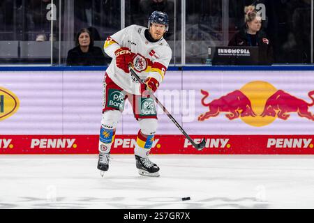 Bernhard Ebner (Duesseldorfer EG, no 67). GER, EHC Red Bull Muenchen v. Duesseldorfer EG, Eishockey, DEL, 38. Spieltag, saison 2024/2025, 19.01.2025. Foto : Eibner-Pressefoto/Franz Feiner Banque D'Images