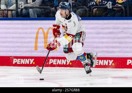 Brendan ODonnell (Duesseldorfer EG, #21). GER, EHC Red Bull Muenchen v. Duesseldorfer EG, Eishockey, DEL, 38. Spieltag, saison 2024/2025, 19.01.2025. Foto : Eibner-Pressefoto/Franz Feiner Banque D'Images