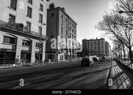 Lyon, France - 25 janvier 2022 : vue sur la rue et les bâtiments à Lyon, Rhône-Alpes, France. Banque D'Images