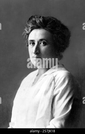 Rosa Luxemburg (1871 – 1919) socialiste révolutionnaire polonaise et naturalisée allemande, marxiste orthodoxe et militante anti-guerre pendant la première Guerre mondiale. Banque D'Images